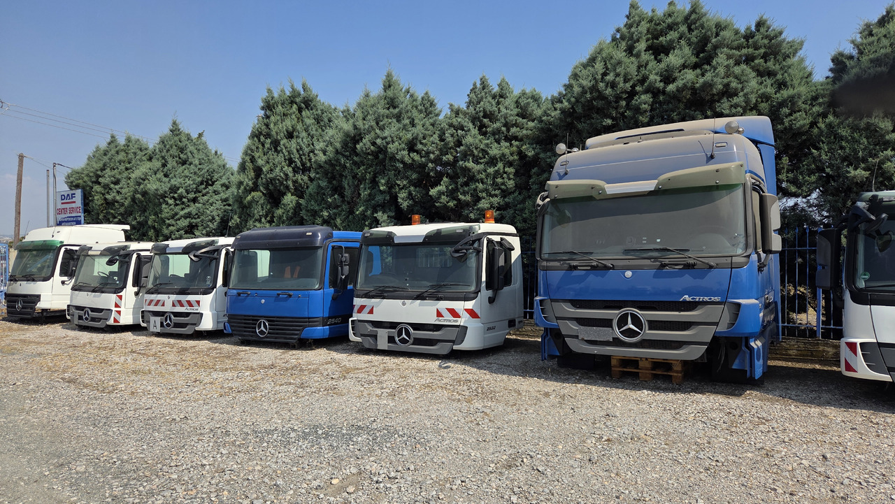 MERCEDES-BENZ ACTROS MP1-MP2-MP3 - Кабина: фото 1 MERCEDES-BENZ ACTROS MP1-MP2-MP3 - Кабина: фото 1