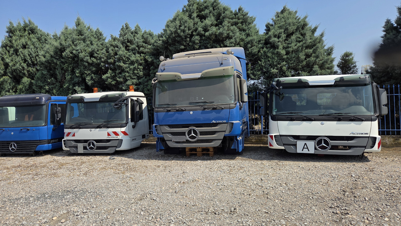 MERCEDES-BENZ ACTROS MP1-MP2-MP3 - Кабина: фото 2 MERCEDES-BENZ ACTROS MP1-MP2-MP3 - Кабина: фото 2