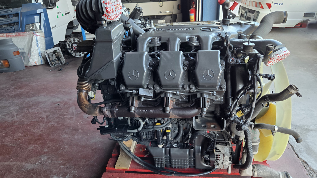 MERCEDES-BENZ ACTROS MP3 OM 501 LA EURO 5 - Двигатель: фото 1 MERCEDES-BENZ ACTROS MP3 OM 501 LA EURO 5 - Двигатель: фото 1