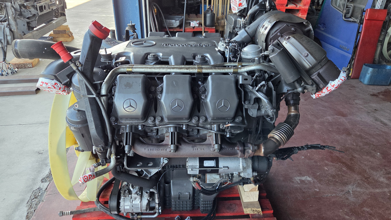 MERCEDES-BENZ ACTROS MP3 OM 501 LA EURO 5 - Двигатель: фото 2 MERCEDES-BENZ ACTROS MP3 OM 501 LA EURO 5 - Двигатель: фото 2