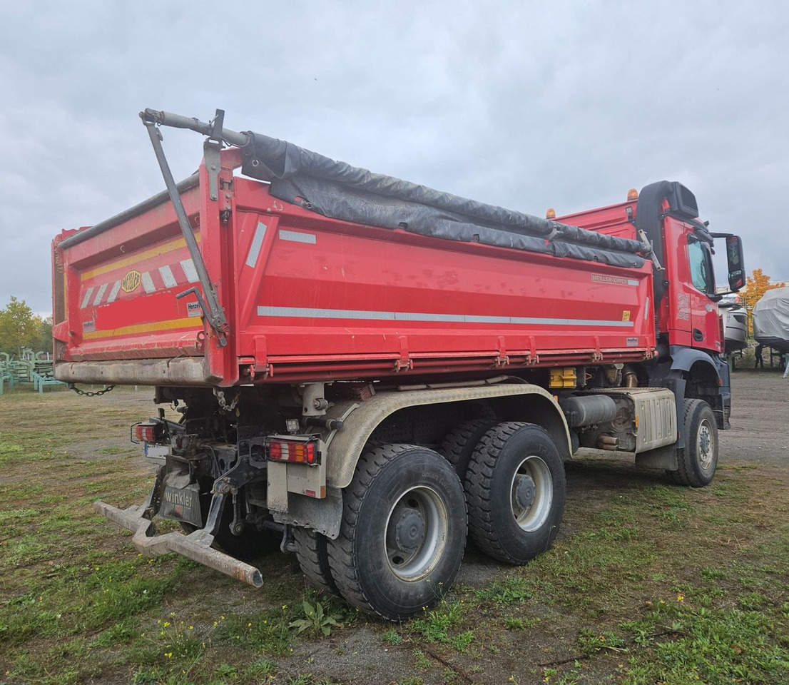 Mercedes-Benz Arocs 3346 6x6 Dreiseitenkipper mit Bordmatik - Самосвал: фото 2 Mercedes-Benz Arocs 3346 6x6 Dreiseitenkipper mit Bordmatik - Самосвал: фото 2