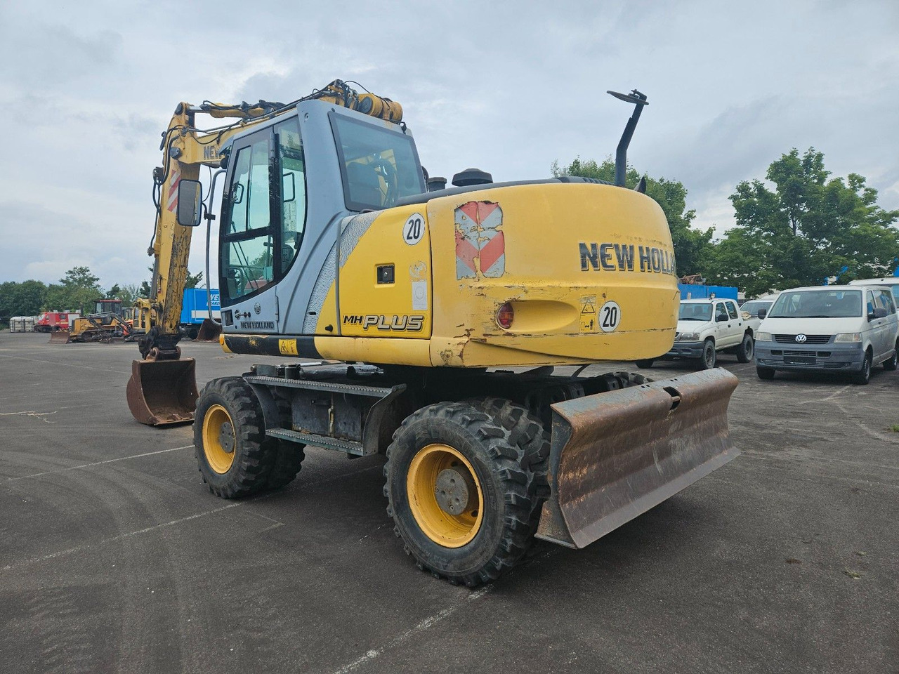 New Holland MH Plus 18t Mobilbagger - Колёсный экскаватор: фото 3 New Holland MH Plus 18t Mobilbagger - Колёсный экскаватор: фото 3