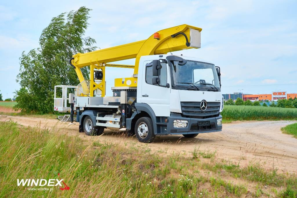 Palfinger P 300 KS - Грузовик с подъемником: фото 1 Palfinger P 300 KS - Грузовик с подъемником: фото 1