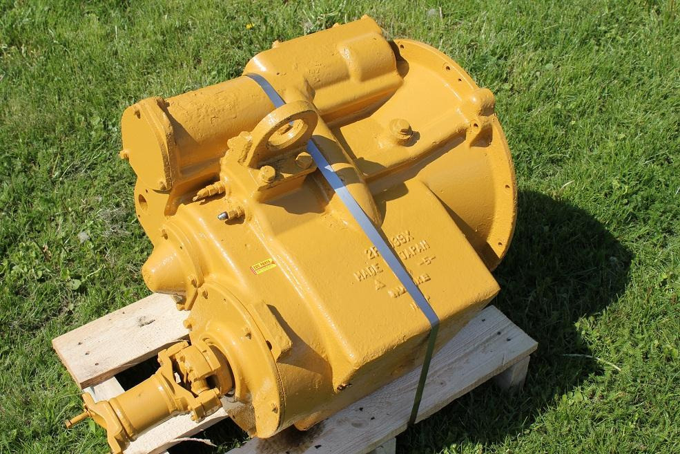 Caterpillar D 3 C - Коробка передач для Строительной техники: фото 2 Caterpillar D 3 C - Коробка передач для Строительной техники: фото 2