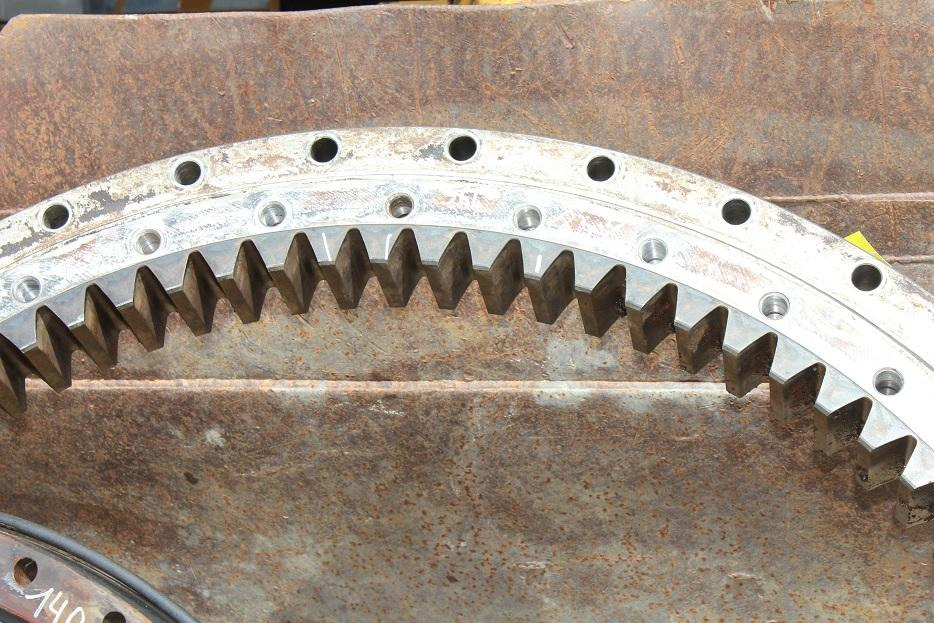 Hitachi 220 - Поворотное кольцо для Строительной техники: фото 3 Hitachi 220 - Поворотное кольцо для Строительной техники: фото 3