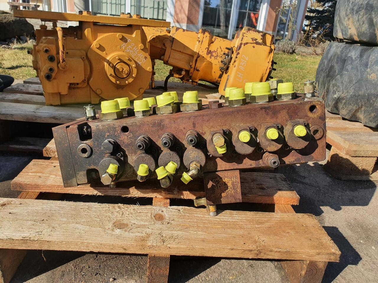 Liebherr A 312 - Гидравлический клапан для Строительной техники: фото 5 Liebherr A 312 - Гидравлический клапан для Строительной техники: фото 5