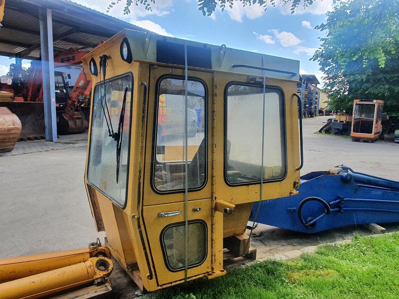 Кабина для Гусеничных погрузчиков Liebherr LR 631: фото 6