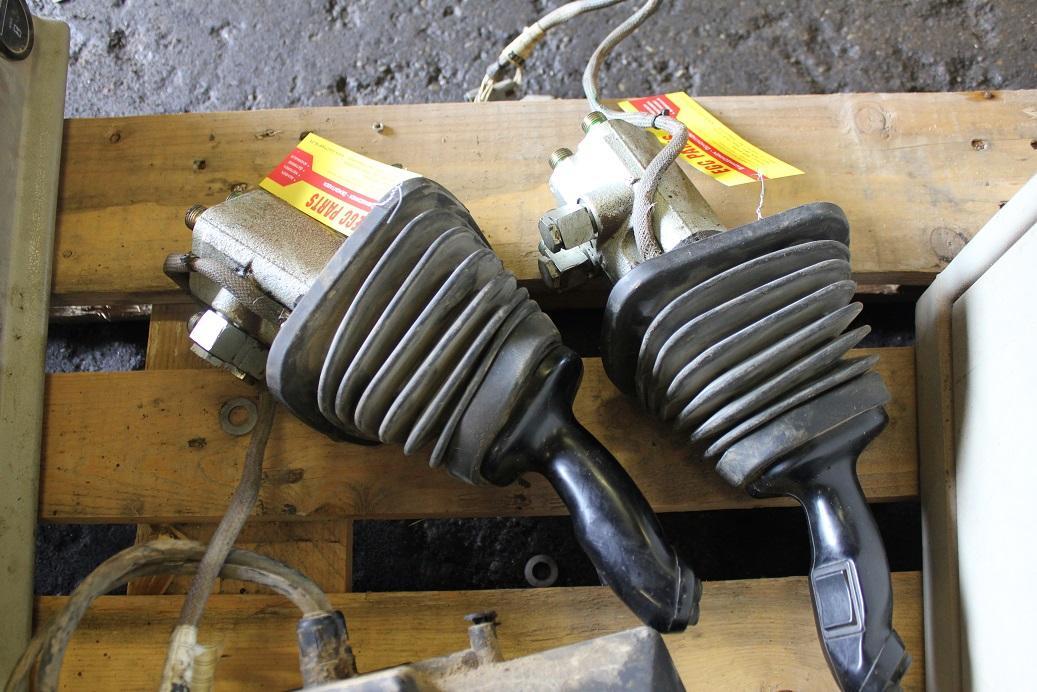 Liebherr R 924 compact - Кабина и интерьер для Гусеничных экскаваторов: фото 1 Liebherr R 924 compact - Кабина и интерьер для Гусеничных экскаваторов: фото 1