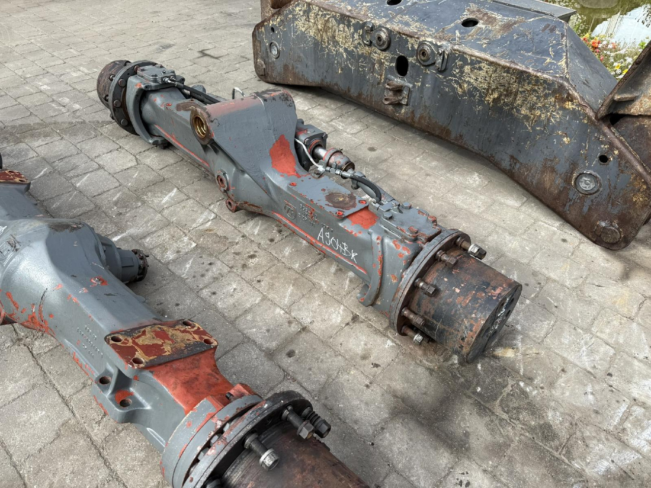 Liebherr ZF AP L B 765 aus LH 904 LIT - Ось и запчасти для Строительной техники: фото 5 Liebherr ZF AP L B 765 aus LH 904 LIT - Ось и запчасти для Строительной техники: фото 5