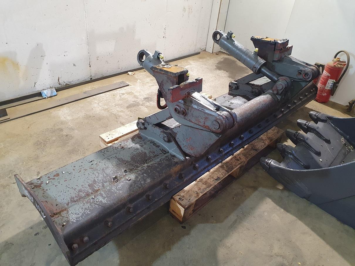 Atlas 1404 - Навесное оборудование: фото 1 Atlas 1404 - Навесное оборудование: фото 1