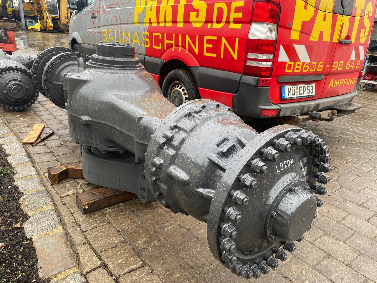 Volvo L220H - Ось и запчасти для Строительной техники: фото 1 Volvo L220H - Ось и запчасти для Строительной техники: фото 1