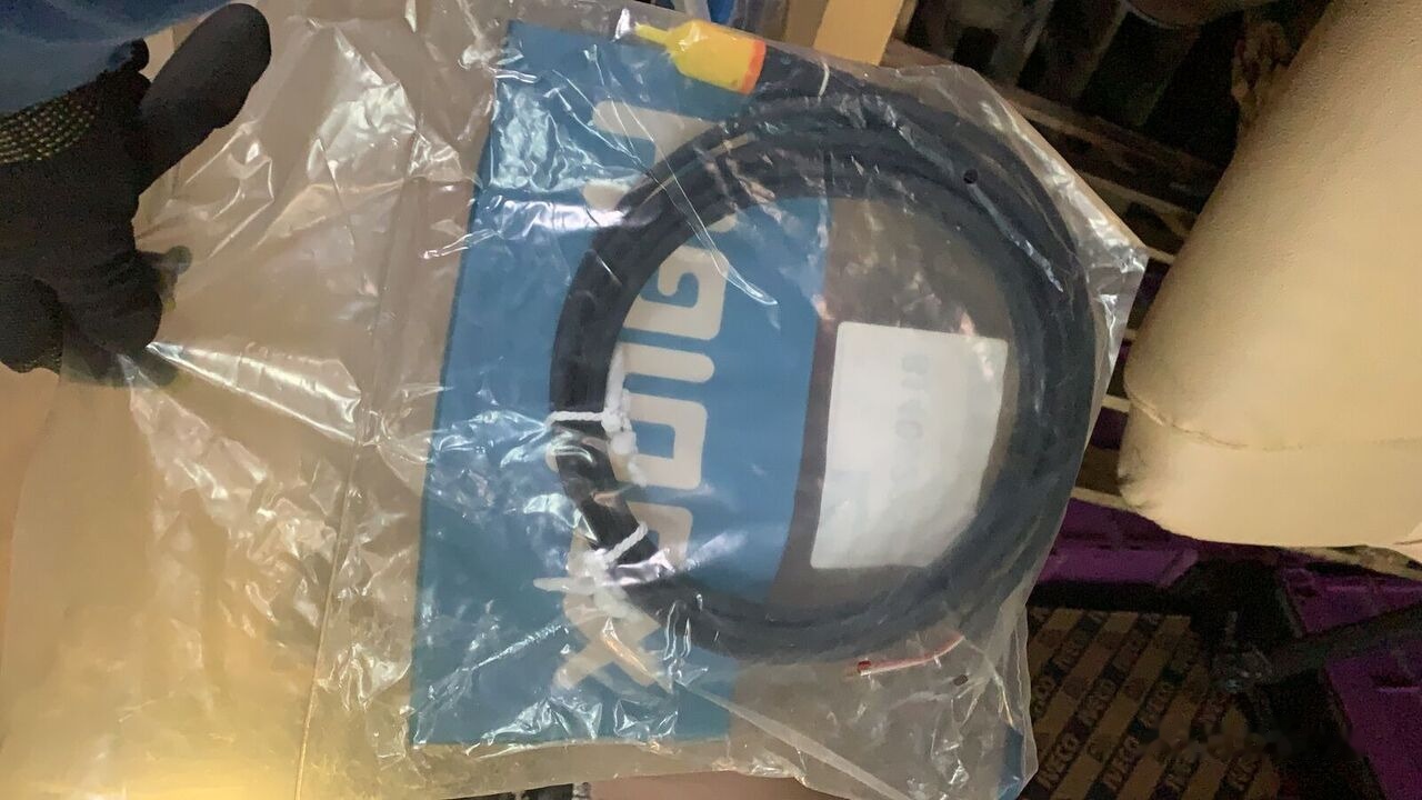 Новый Тормозной шланг/ Трубопровод для Грузовиков Haldex elektryczny EBS 24V 4m: фото 9