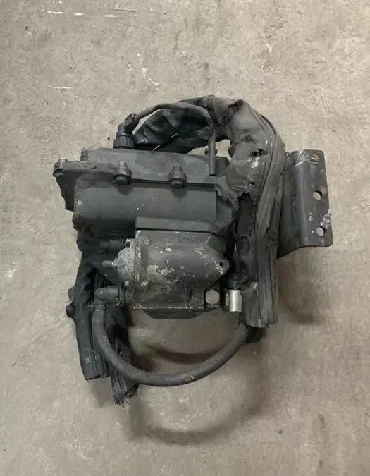 Mercedes-Benz Mercedes Actros MP3 Euro 5 A0001400478 Mercedes-Benz Mercedes Actros MP3 Euro 5 truck - Глушитель/ Выхлопная система для Грузовиков: фото 1 Mercedes-Benz Mercedes Actros MP3 Euro 5 A0001400478 Mercedes-Benz Mercedes Actros MP3 Euro 5 truck - Глушитель/ Выхлопная система для Грузовиков: фото 1