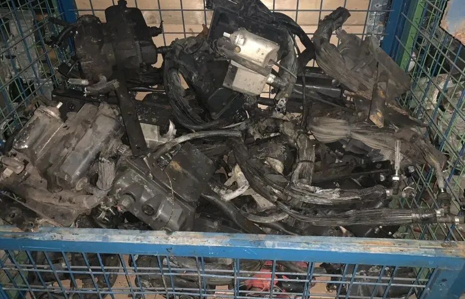 Mercedes-Benz Mercedes Actros MP3 Euro 5 A0001400478 Mercedes-Benz Mercedes Actros MP3 Euro 5 truck - Глушитель/ Выхлопная система для Грузовиков: фото 5 Mercedes-Benz Mercedes Actros MP3 Euro 5 A0001400478 Mercedes-Benz Mercedes Actros MP3 Euro 5 truck - Глушитель/ Выхлопная система для Грузовиков: фото 5