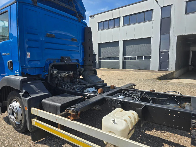MAN TGM 15.240 TGM BDF - Грузовик-контейнеровоз/ Сменный кузов: фото 5 MAN TGM 15.240 TGM BDF - Грузовик-контейнеровоз/ Сменный кузов: фото 5