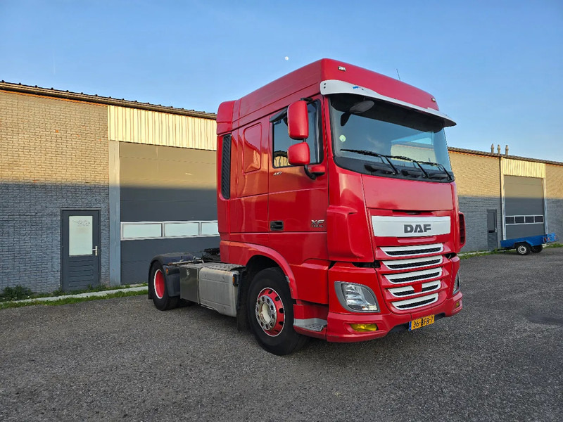 DAF XF 440 Euro 6 2015 - Тягач: фото 3 DAF XF 440 Euro 6 2015 - Тягач: фото 3