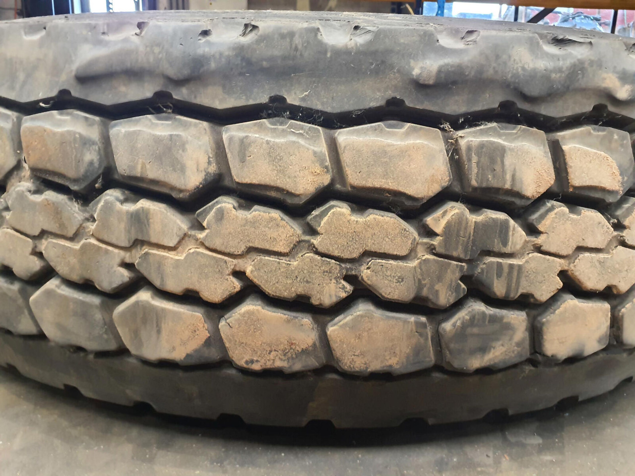 Bridgestone Wheel 385/95R25 10 4.7 3p - Колесо: фото 3 Bridgestone Wheel 385/95R25 10 4.7 3p - Колесо: фото 3