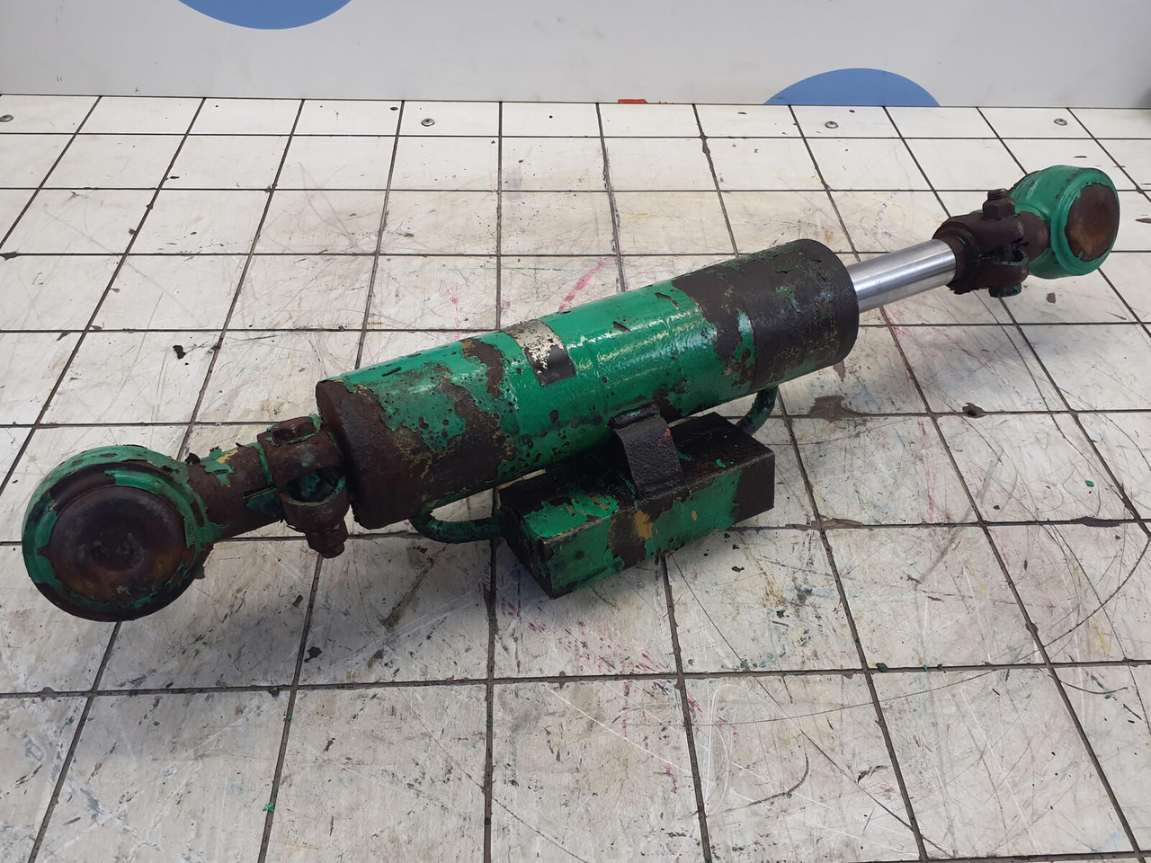 FAUN ATF 60-3 axle 3 steering lock cylinder left side - Гидравлический цилиндр для Мобильных кранов: фото 5 FAUN ATF 60-3 axle 3 steering lock cylinder left side - Гидравлический цилиндр для Мобильных кранов: фото 5