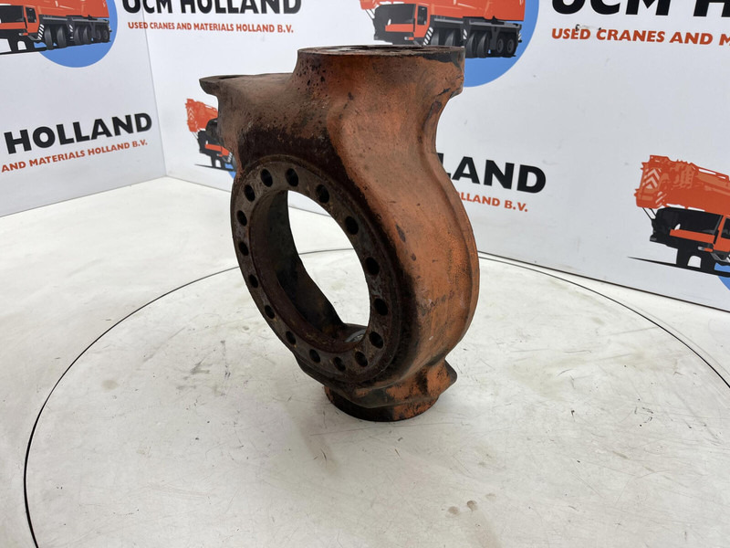 Faun RTF 50/60 Steering knuckle 16 holes axle 1 right - Поворотный кулак для Кранов: фото 1 Faun RTF 50/60 Steering knuckle 16 holes axle 1 right - Поворотный кулак для Кранов: фото 1