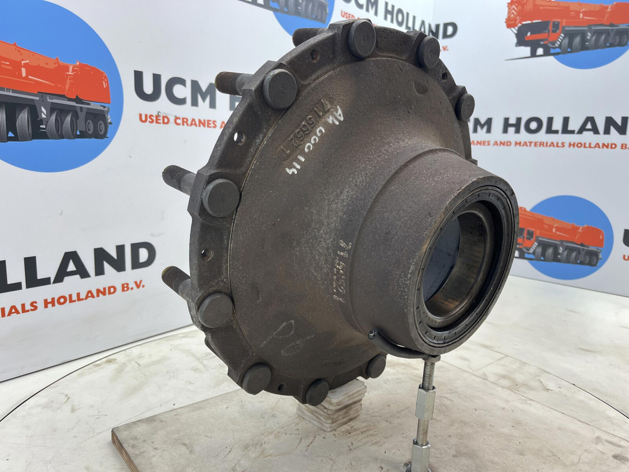 Grove GMK 3050 Megatrak wheel hub - Ступица для Кранов: фото 3 Grove GMK 3050 Megatrak wheel hub - Ступица для Кранов: фото 3