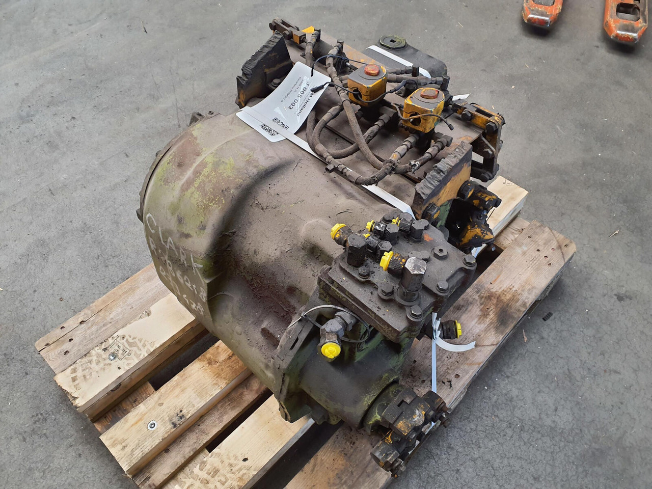 Grove RT 65S Gearbox Clark R28621-8 - Коробка передач для Мобильных кранов: фото 2 Grove RT 65S Gearbox Clark R28621-8 - Коробка передач для Мобильных кранов: фото 2