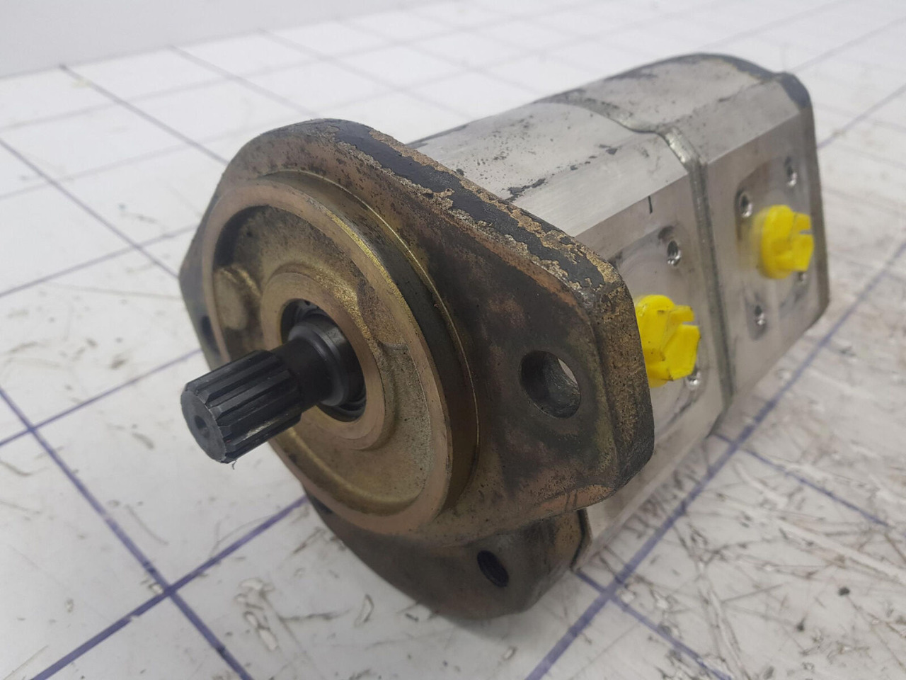 Haldex Haldex Barnes dual gear pump - Гидравлический насос для Кранов: фото 2 Haldex Haldex Barnes dual gear pump - Гидравлический насос для Кранов: фото 2