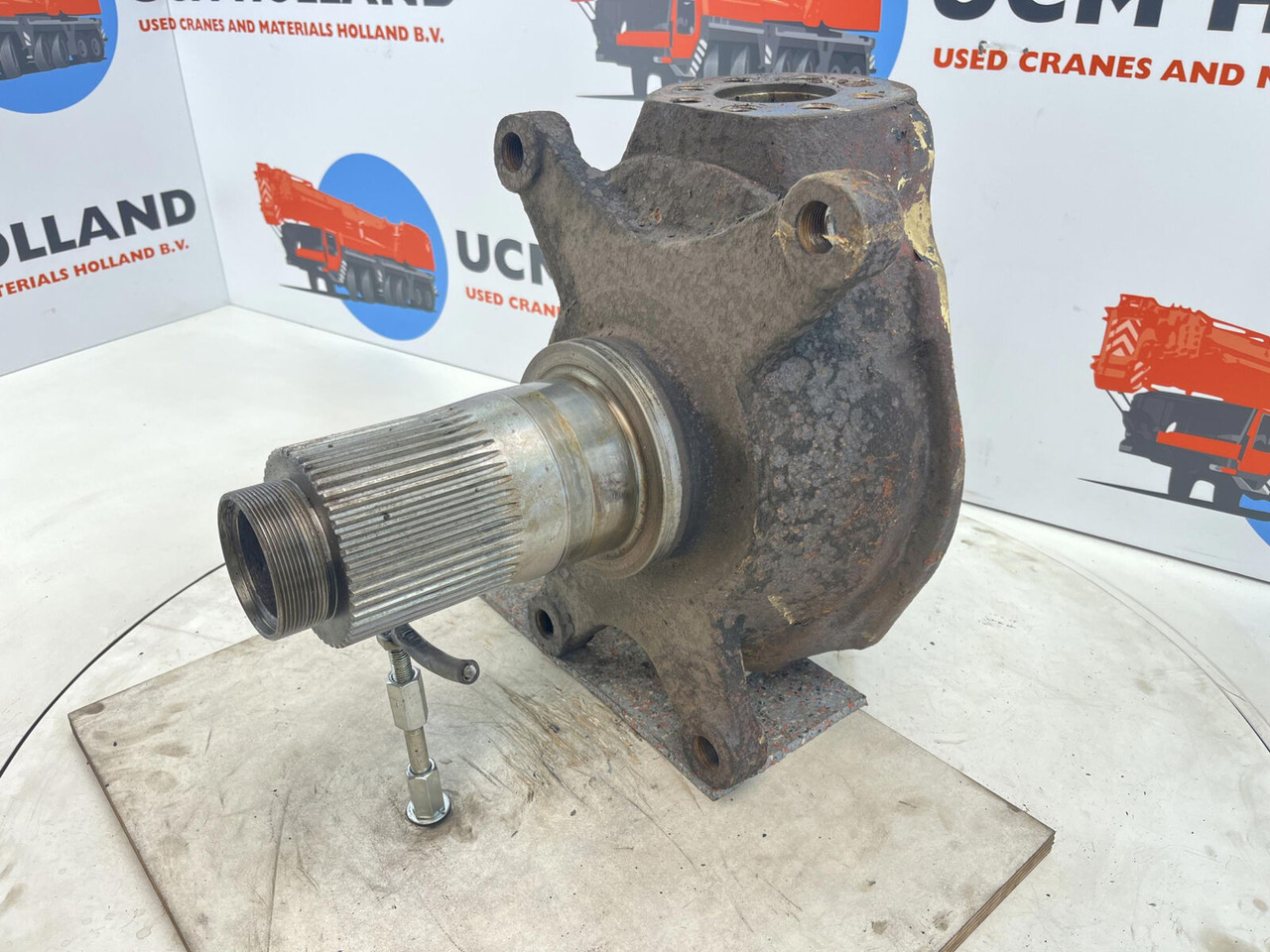 Krupp 70 GMT Steering knuckle axle 1 - Поворотный кулак для Мобильных кранов: фото 1 Krupp 70 GMT Steering knuckle axle 1 - Поворотный кулак для Мобильных кранов: фото 1