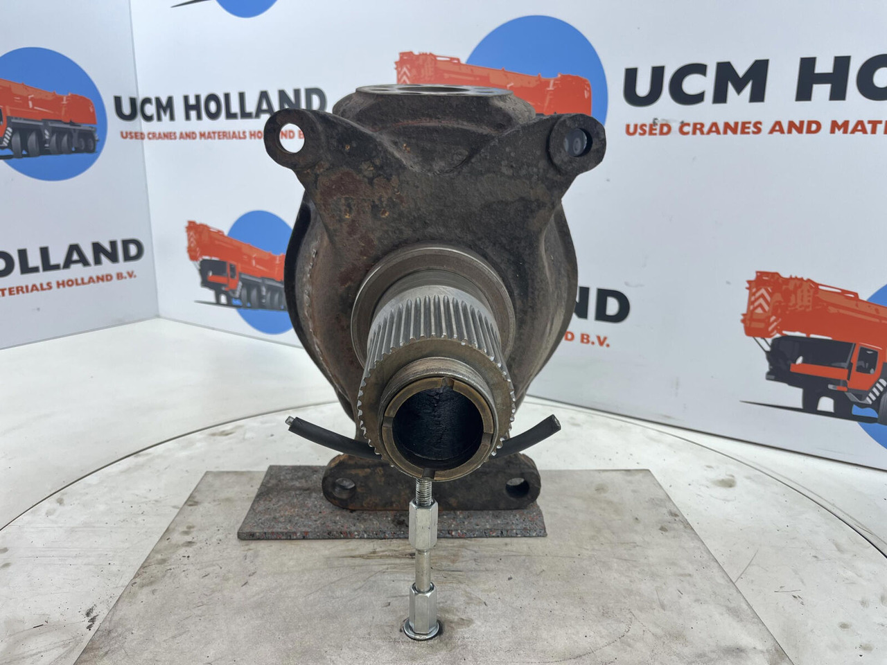 Krupp 70 GMT Steering knuckle axle 2 - Поворотный кулак для Мобильных кранов: фото 2 Krupp 70 GMT Steering knuckle axle 2 - Поворотный кулак для Мобильных кранов: фото 2