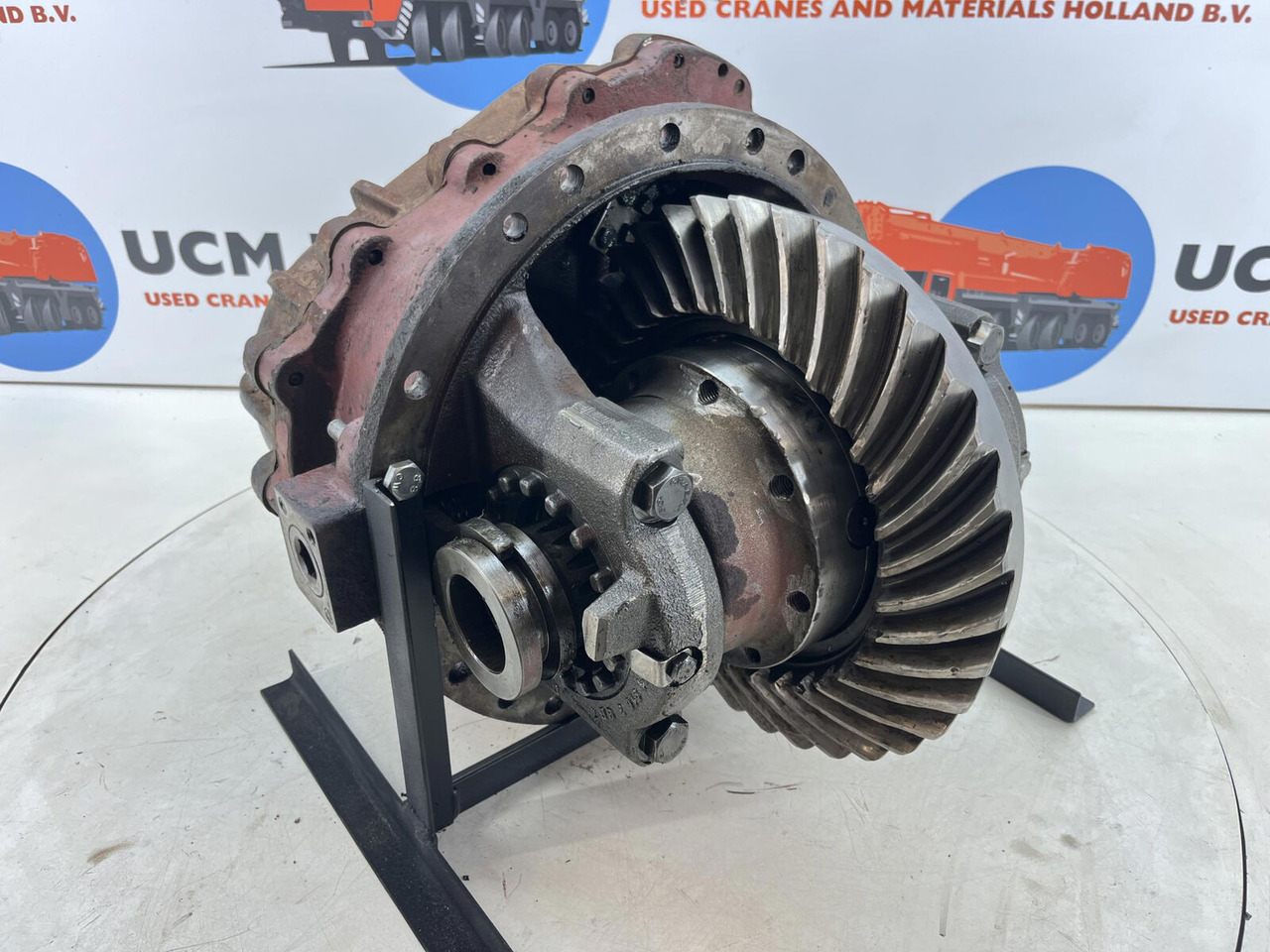 Krupp 70 GMT mid differential 13x35 axle 2 - Дифференциал для Мобильных кранов: фото 1 Krupp 70 GMT mid differential 13x35 axle 2 - Дифференциал для Мобильных кранов: фото 1