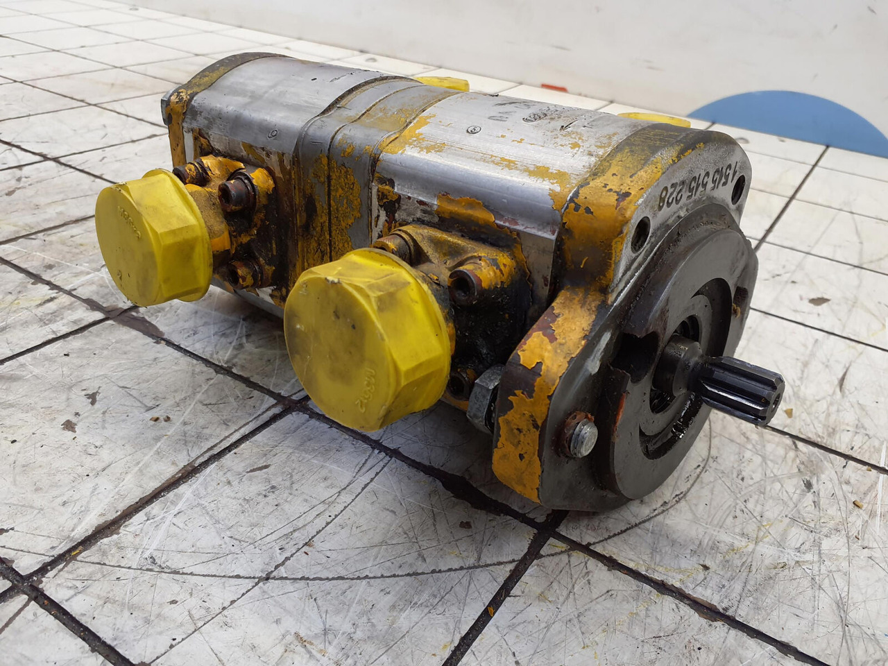 Krupp KMK 2025 dual gear pump - Гидравлический насос для Мобильных кранов: фото 4 Krupp KMK 2025 dual gear pump - Гидравлический насос для Мобильных кранов: фото 4