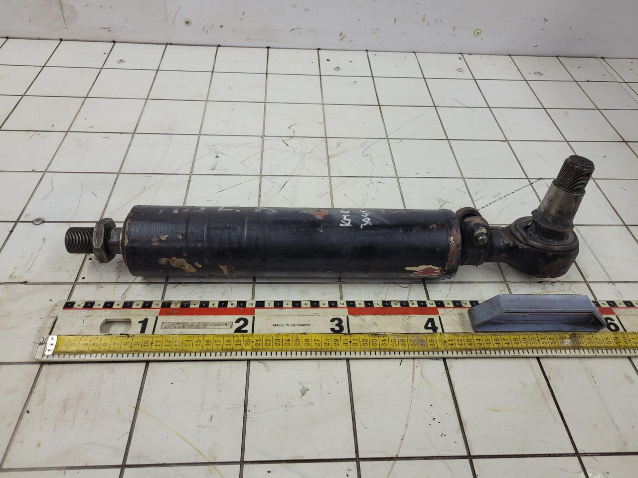 Krupp KMK 3045 steering cylinder - Гидравлический цилиндр для Мобильных кранов: фото 1 Krupp KMK 3045 steering cylinder - Гидравлический цилиндр для Мобильных кранов: фото 1