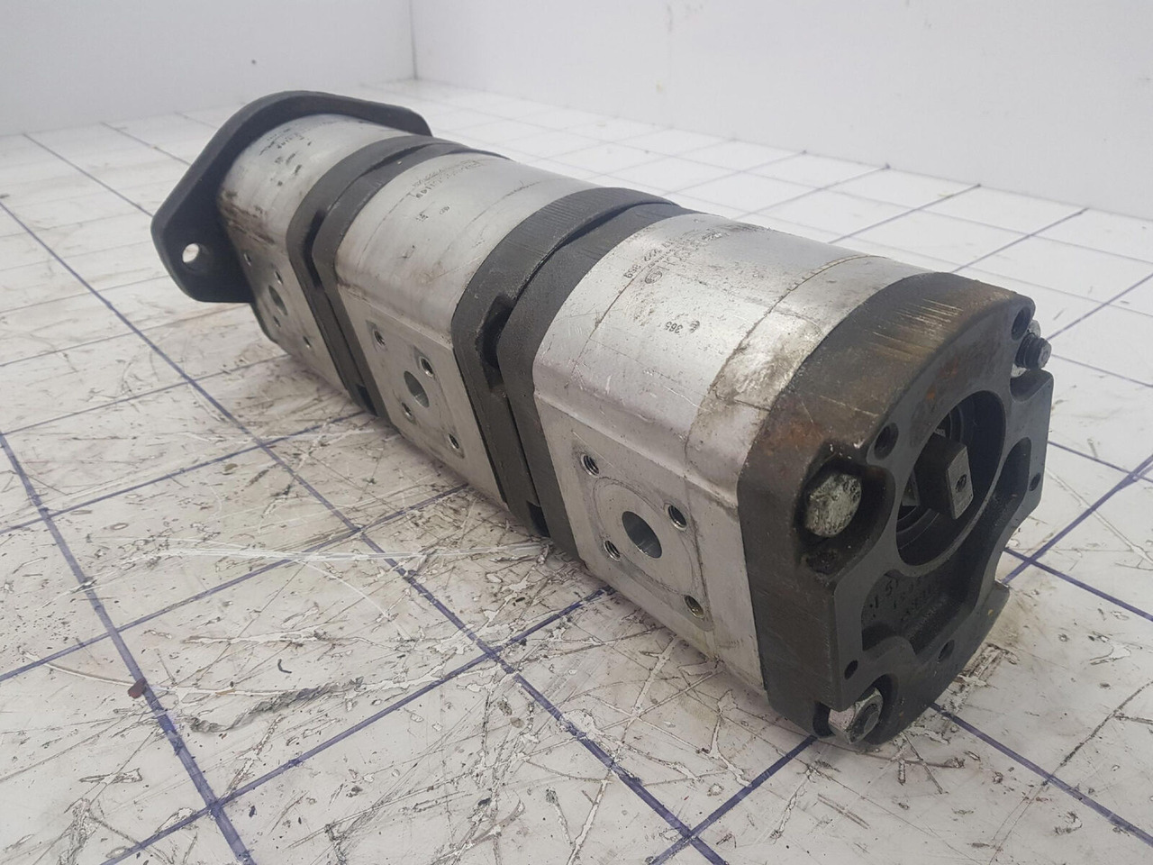 Krupp KMK 4070 three way gear pump - Гидравлический насос для Мобильных кранов: фото 3 Krupp KMK 4070 three way gear pump - Гидравлический насос для Мобильных кранов: фото 3