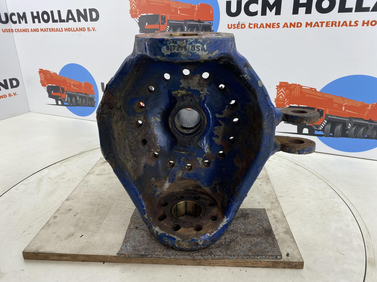 Liebherr LTM 1030-2 Steering knuckle 16 holes axle 2 - Поворотный кулак для Мобильных кранов: фото 5 Liebherr LTM 1030-2 Steering knuckle 16 holes axle 2 - Поворотный кулак для Мобильных кранов: фото 5