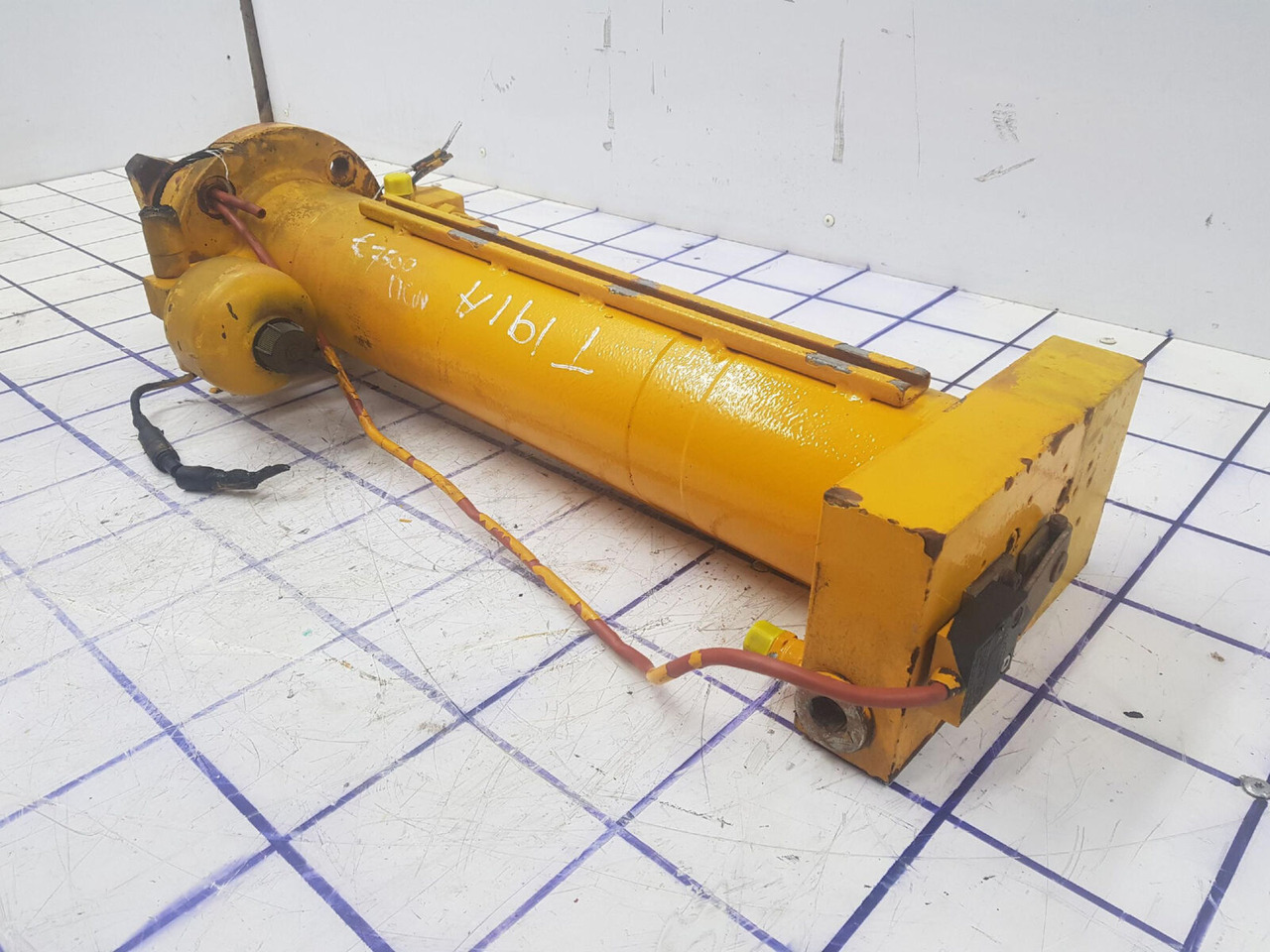 Liebherr LTM 1050-1 ballast extension ram - Гидравлический цилиндр для Мобильных кранов: фото 3 Liebherr LTM 1050-1 ballast extension ram - Гидравлический цилиндр для Мобильных кранов: фото 3