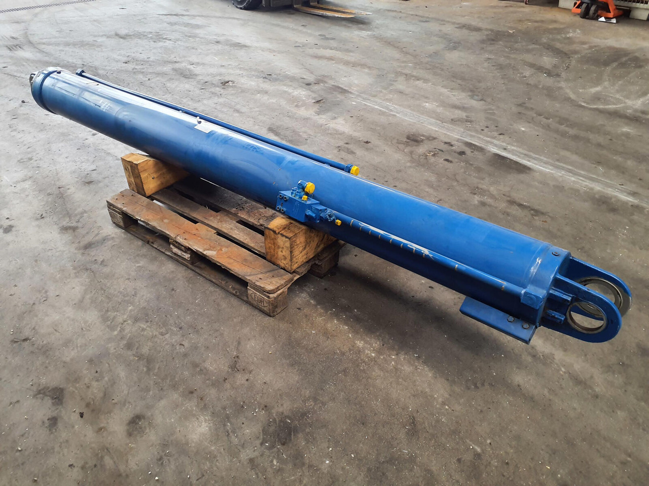 Liebherr LTM 1050-3.1 boom cylinder - Гидравлический цилиндр для Кранов: фото 1 Liebherr LTM 1050-3.1 boom cylinder - Гидравлический цилиндр для Кранов: фото 1