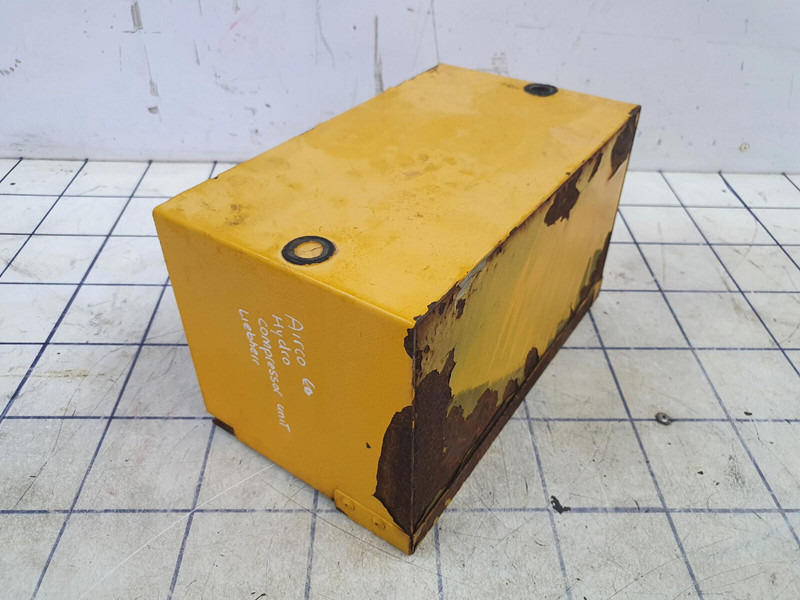 Liebherr LTM 1055-3.2 airco hydro compressor unit cover - Аккумулятор для Кранов: фото 2 Liebherr LTM 1055-3.2 airco hydro compressor unit cover - Аккумулятор для Кранов: фото 2
