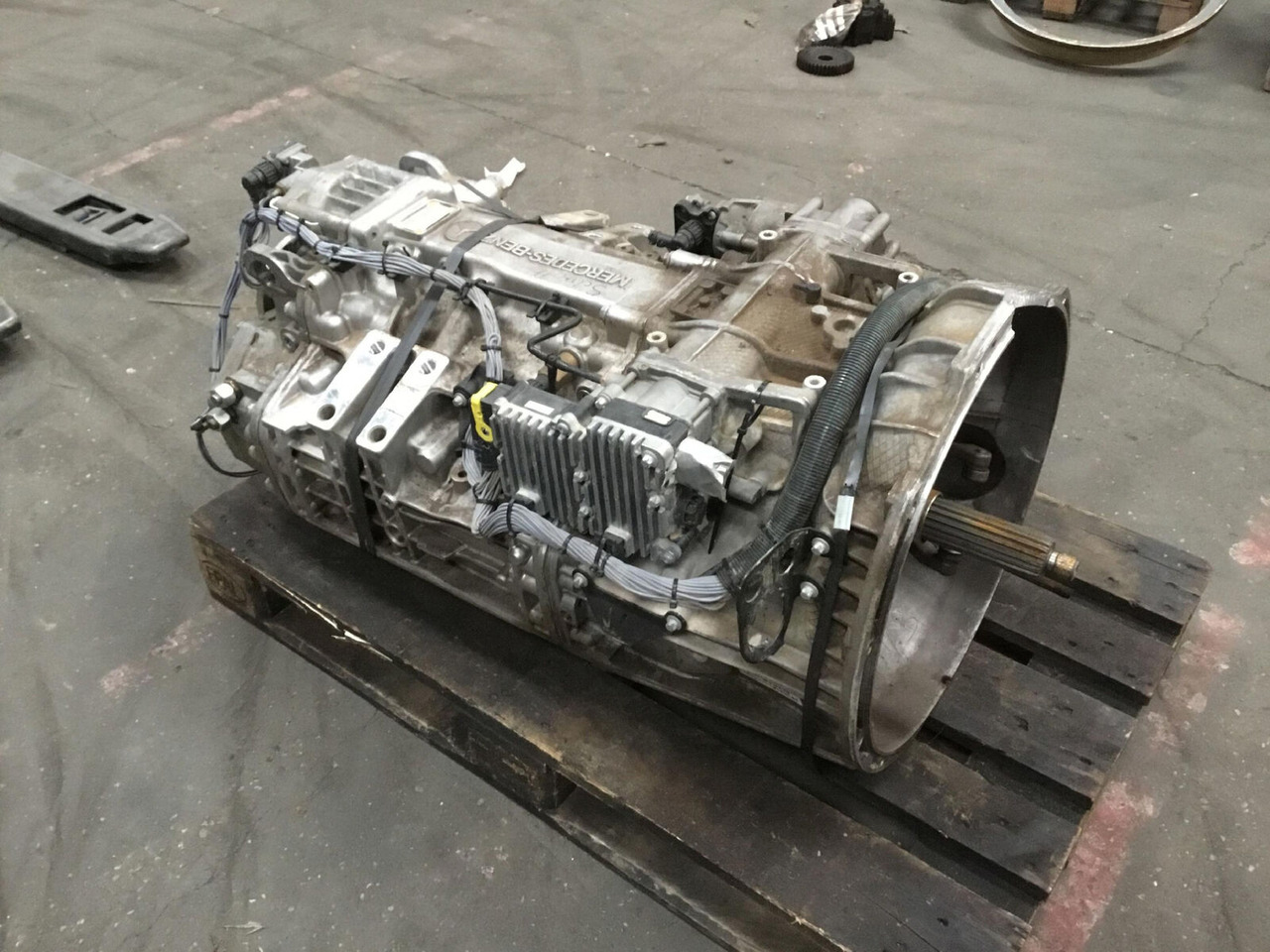Mercedes-Benz GMK 4100, 4100-L, 5095, 5110-1, 5130 -2 gearbox G240-16 - Коробка передач для Мобильных кранов: фото 1 Mercedes-Benz GMK 4100, 4100-L, 5095, 5110-1, 5130 -2 gearbox G240-16 - Коробка передач для Мобильных кранов: фото 1