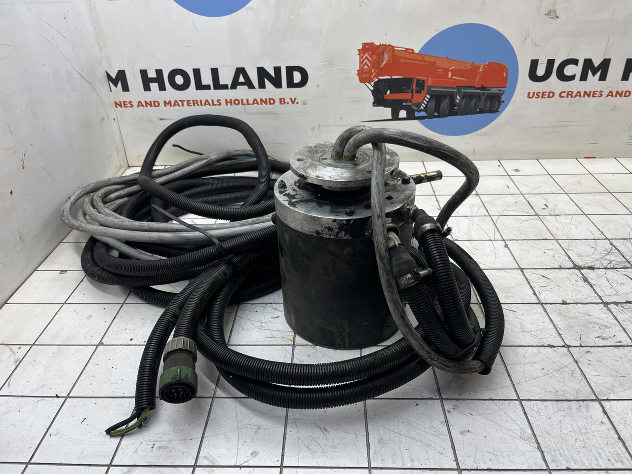 Terex AC 155 slip ring assy - Электрическая система для Мобильных кранов: фото 2 Terex AC 155 slip ring assy - Электрическая система для Мобильных кранов: фото 2