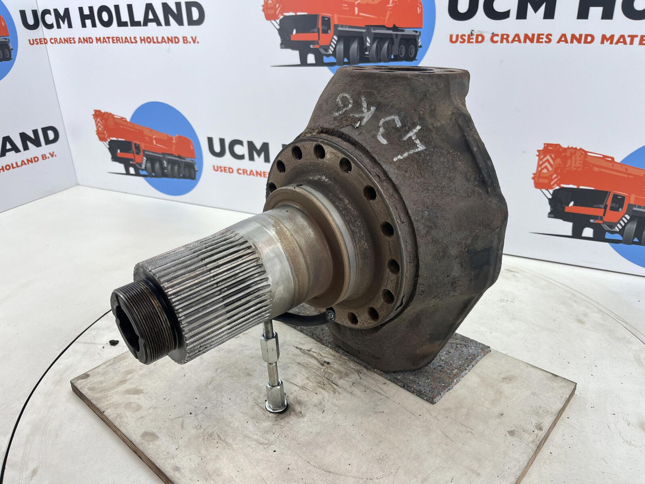 Terex AC 155 steering knuckle 16 holes axle 3 - Поворотный кулак для Мобильных кранов: фото 1 Terex AC 155 steering knuckle 16 holes axle 3 - Поворотный кулак для Мобильных кранов: фото 1