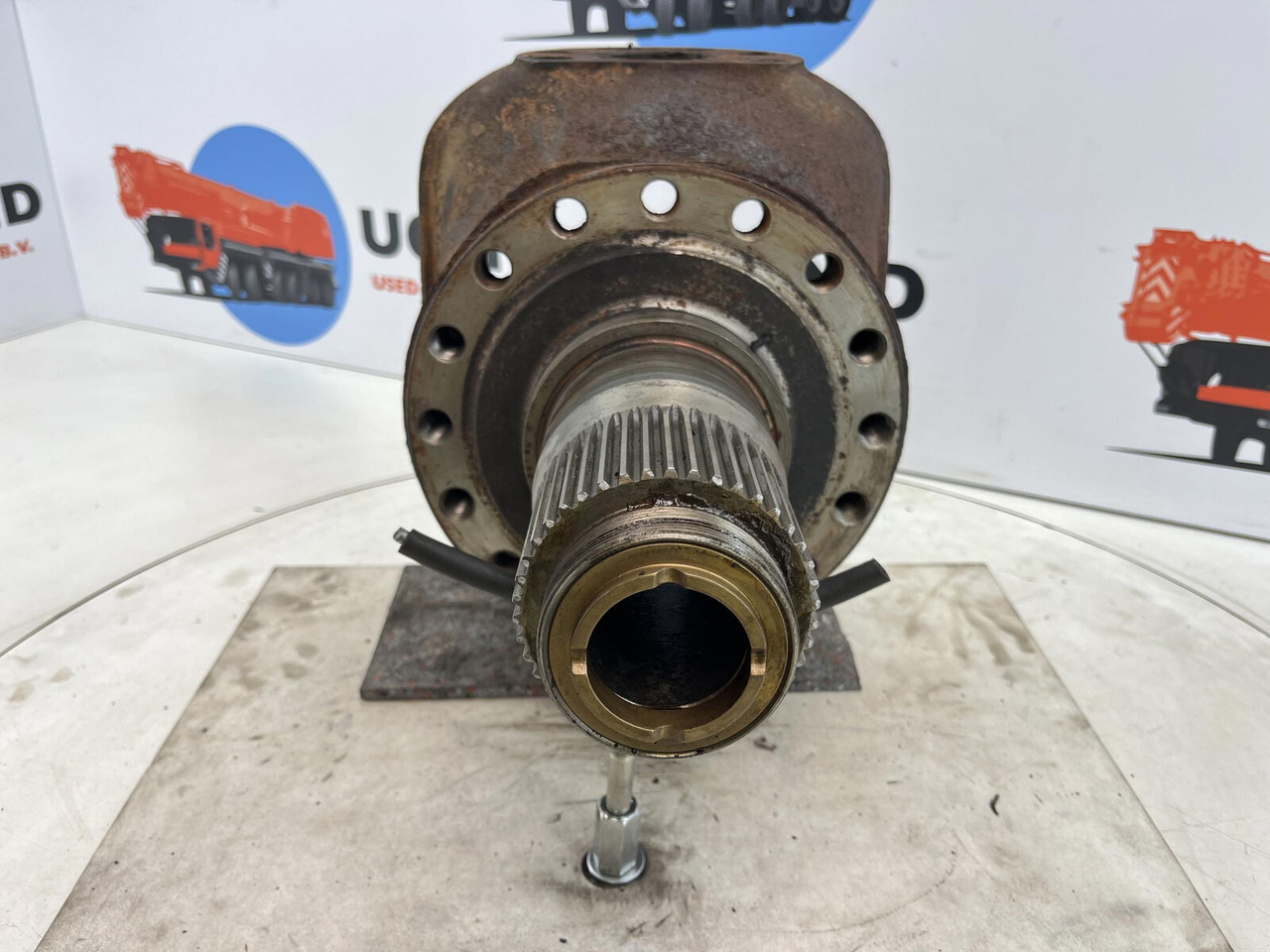 Terex AC 25 Steering knuckle 16 holes axle 2 - Поворотный кулак для Мобильных кранов: фото 2 Terex AC 25 Steering knuckle 16 holes axle 2 - Поворотный кулак для Мобильных кранов: фото 2