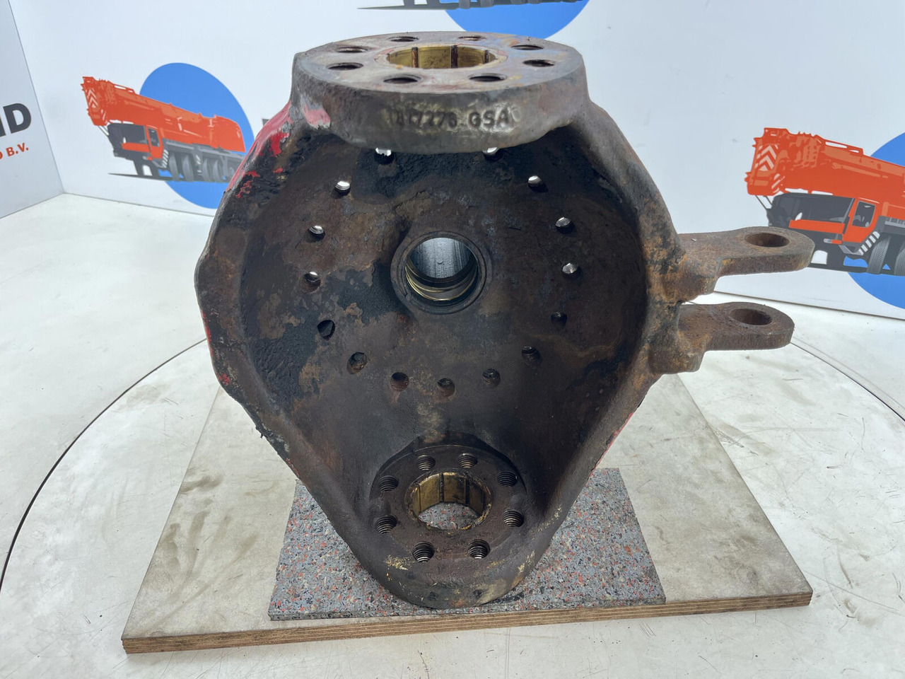Terex Demag AC35 Steering knuckle 16 holes axle 2 right - Поворотный кулак для Мобильных кранов: фото 5 Terex Demag AC35 Steering knuckle 16 holes axle 2 right - Поворотный кулак для Мобильных кранов: фото 5