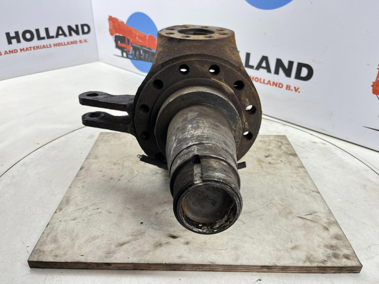 Terex HC 340 Steering knuckle 12 holes axle 2 - Поворотный кулак для Мобильных кранов: фото 2 Terex HC 340 Steering knuckle 12 holes axle 2 - Поворотный кулак для Мобильных кранов: фото 2
