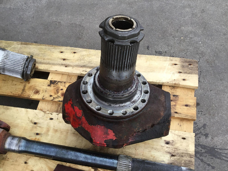 Terex Terex Demag AC 35 axle 2 left steering knuckle 16 holes with bra - Поворотный кулак для Кранов: фото 1 Terex Terex Demag AC 35 axle 2 left steering knuckle 16 holes with bra - Поворотный кулак для Кранов: фото 1