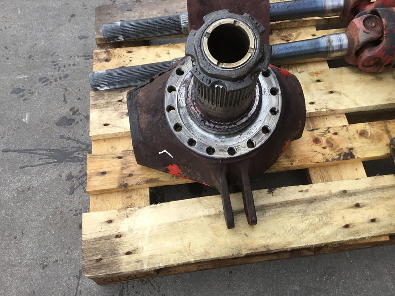 Terex Terex Demag AC 35 axle 2 left steering knuckle 16 holes with bra - Поворотный кулак для Кранов: фото 2 Terex Terex Demag AC 35 axle 2 left steering knuckle 16 holes with bra - Поворотный кулак для Кранов: фото 2