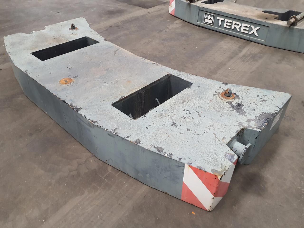 Terex Terex Demag Challenger 4200 counterweight 3.2 Ton - Противовес для Мобильных кранов: фото 4 Terex Terex Demag Challenger 4200 counterweight 3.2 Ton - Противовес для Мобильных кранов: фото 4