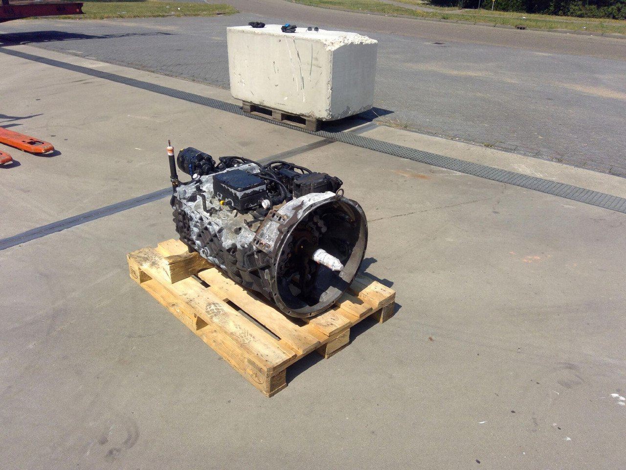ZF ATF 60-4 gearbox ZF ECOSPLIT 16 S 151 - Коробка передач для Мобильных кранов: фото 3 ZF ATF 60-4 gearbox ZF ECOSPLIT 16 S 151 - Коробка передач для Мобильных кранов: фото 3