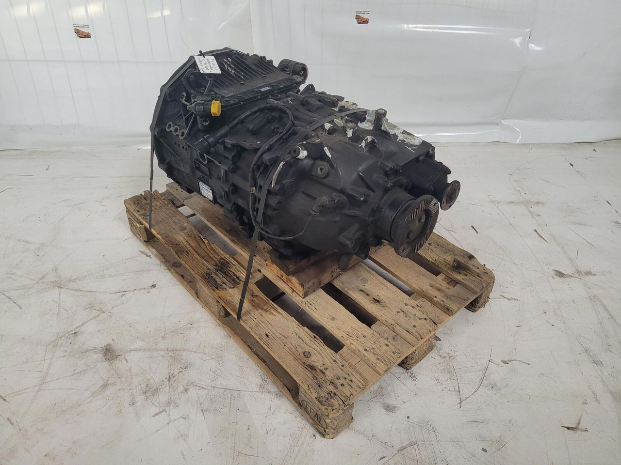 ZF GMK 3055 Gearbox ZF Astronic 12 AS 2302 - Коробка передач для Мобильных кранов: фото 4 ZF GMK 3055 Gearbox ZF Astronic 12 AS 2302 - Коробка передач для Мобильных кранов: фото 4