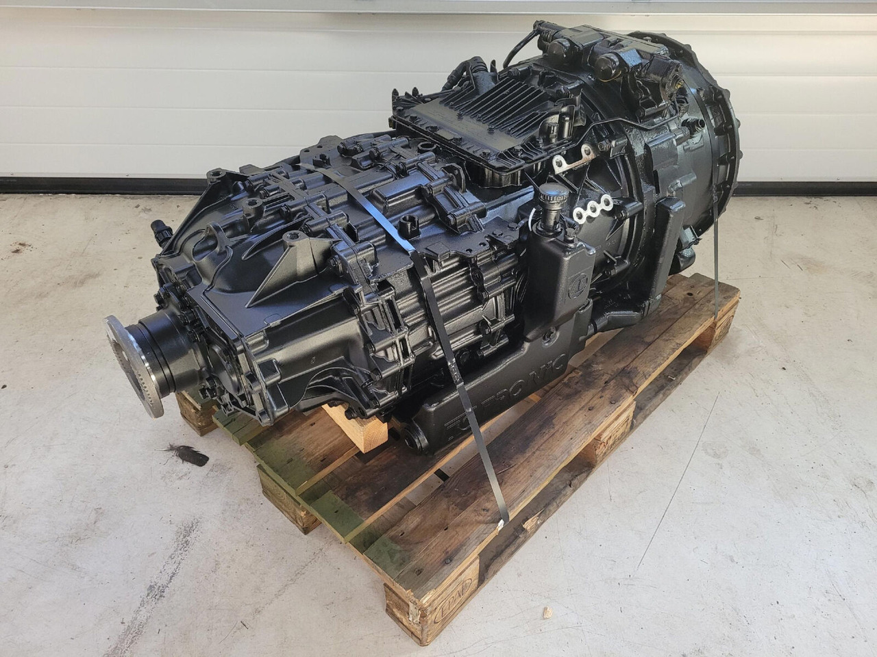 ZF LTM 1250-6.1 gearbox TC tronic 12 AS 3002 TC - Коробка передач для Мобильных кранов: фото 4 ZF LTM 1250-6.1 gearbox TC tronic 12 AS 3002 TC - Коробка передач для Мобильных кранов: фото 4