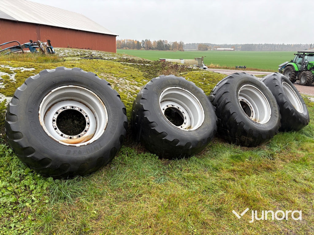 Däck - Trelleborg Twin 428 med fälg - Шина: фото 1 Däck - Trelleborg Twin 428 med fälg - Шина: фото 1