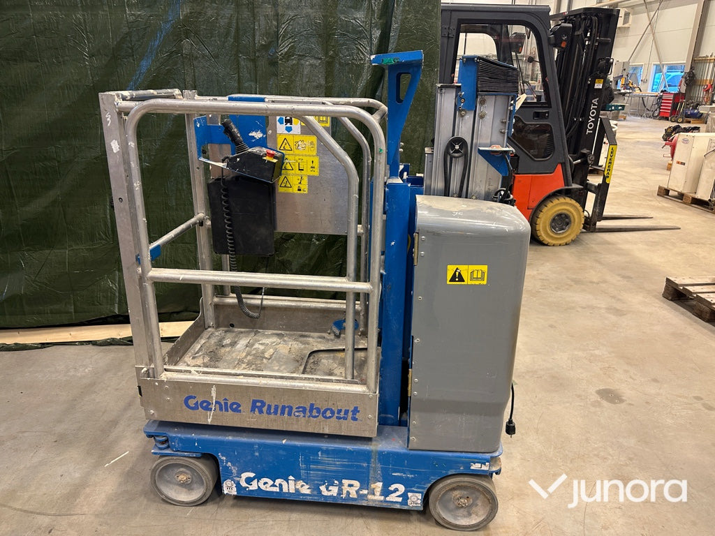 Pelarlift - Genie, GRC-12 (Runabout) - Вертикальный мачтовый подъемник: фото 3 Pelarlift - Genie, GRC-12 (Runabout) - Вертикальный мачтовый подъемник: фото 3